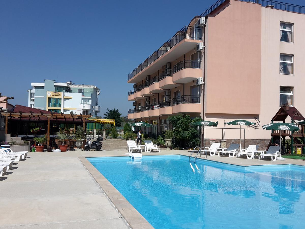 Hotel Black Sea - Breakfast, Pool & Free Parking Obzor Ngoại thất bức ảnh