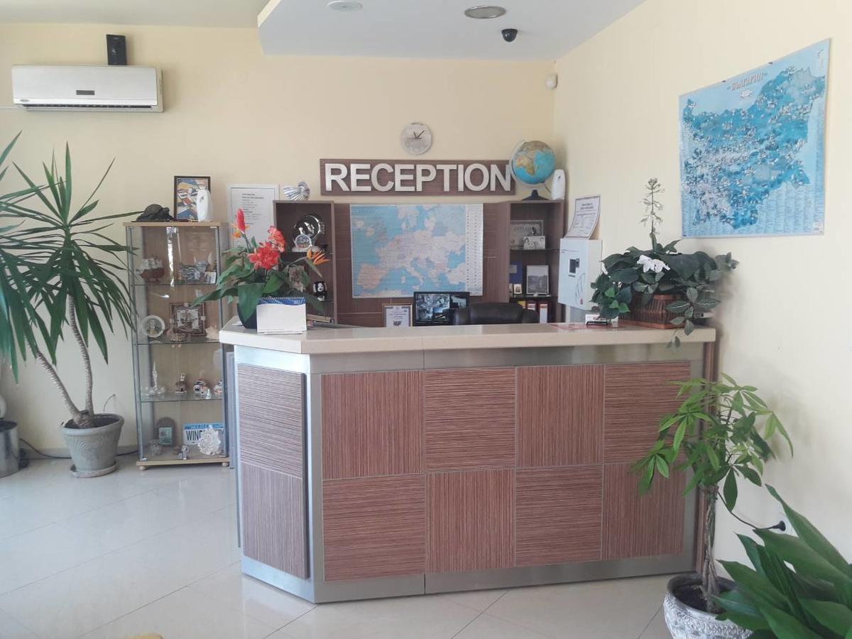 Hotel Black Sea - Breakfast, Pool & Free Parking Obzor Ngoại thất bức ảnh