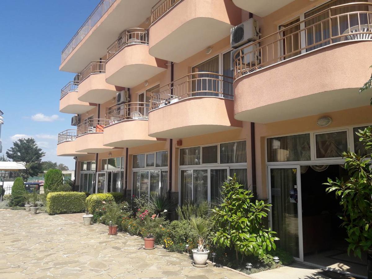 Hotel Black Sea - Breakfast, Pool & Free Parking Obzor Ngoại thất bức ảnh