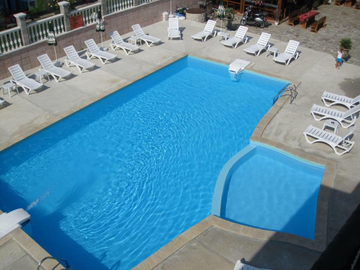 Hotel Black Sea - Breakfast, Pool & Free Parking Obzor Ngoại thất bức ảnh